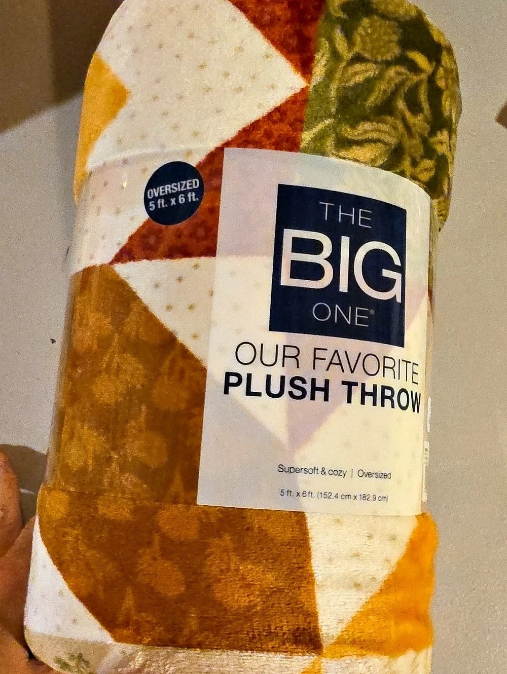 The Big One Our Favorite Plush Throw Geometric Plush Throw Orange & White NWT